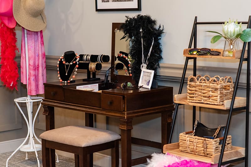 dressing table with accessories